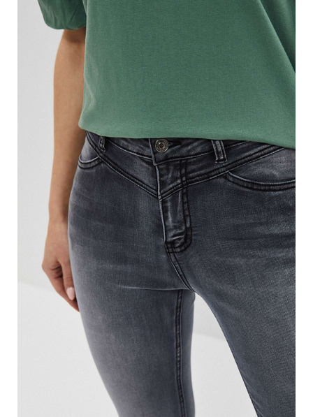 Moodo Grafitne traperice visokog struka s oderancima na bedrima Moodo