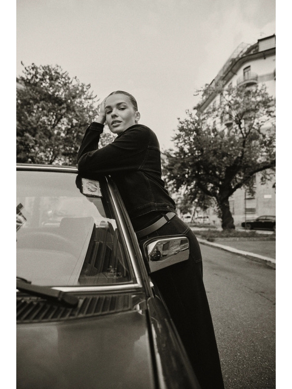 Moodo Tamno tamno plave traperice sa remenom Moodo