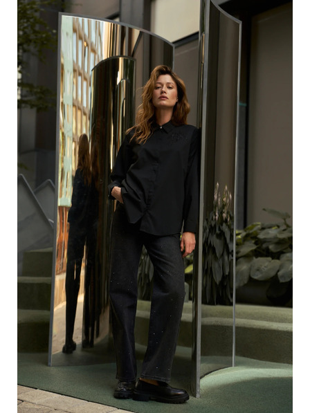 Moodo Crna košulja s ovratnikom Moodo