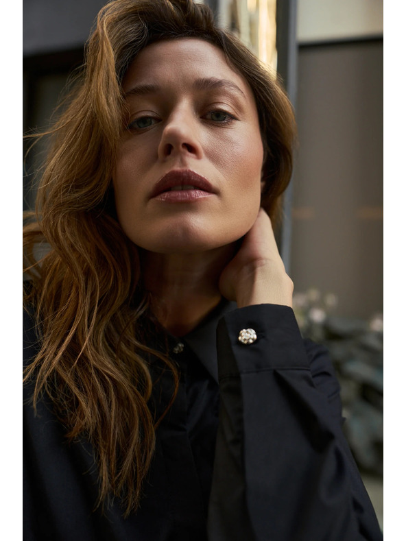 Moodo Crna košulja s ovratnikom Moodo