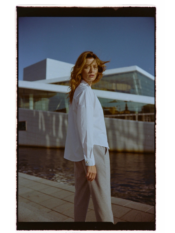 Moodo Bijela košulja s dekorativnim gumbima Moodo