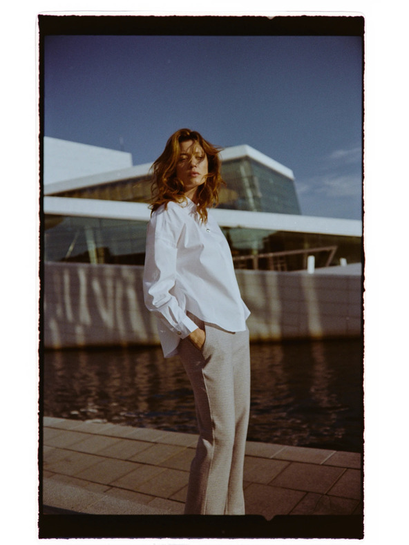 Moodo Bijela košulja s dekorativnim gumbima Moodo