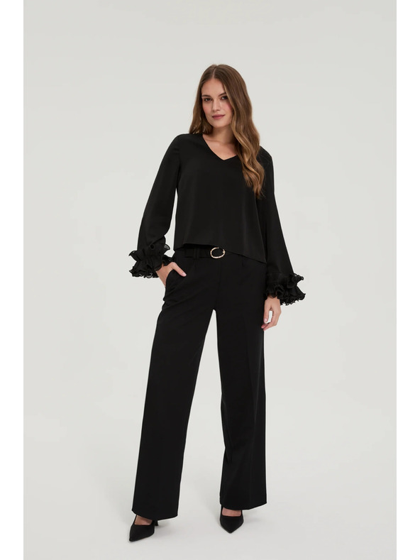 Moodo Crna košulja s volanima na rukavima Moodo