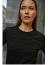 Moodo Crna majica s perlicama Moodo