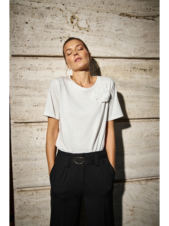 Moodo Bijela majica s cvjetnim motivom Moodo