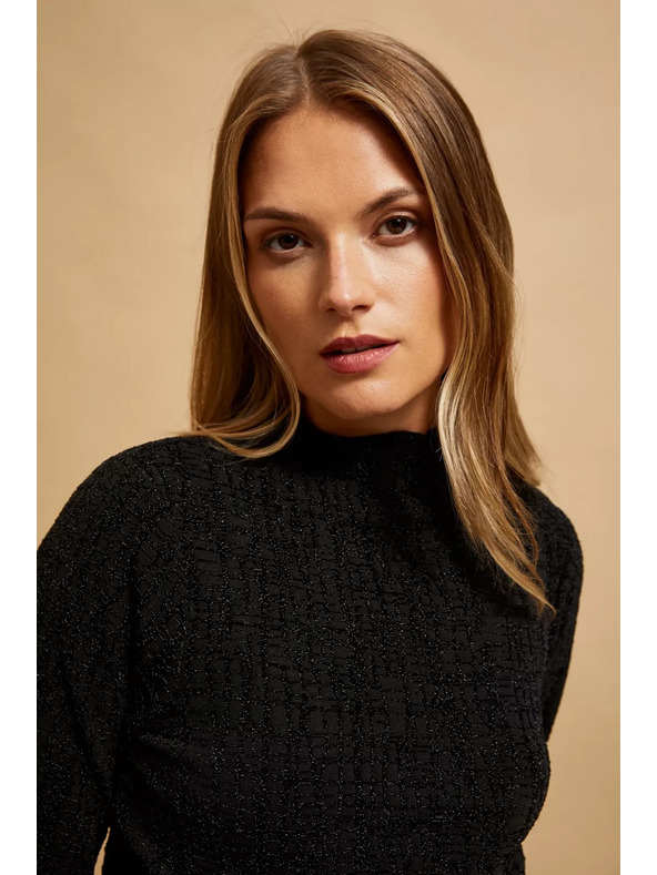 Moodo Crna bluza s polo-izrezom ukrašena metalnom niti Moodo