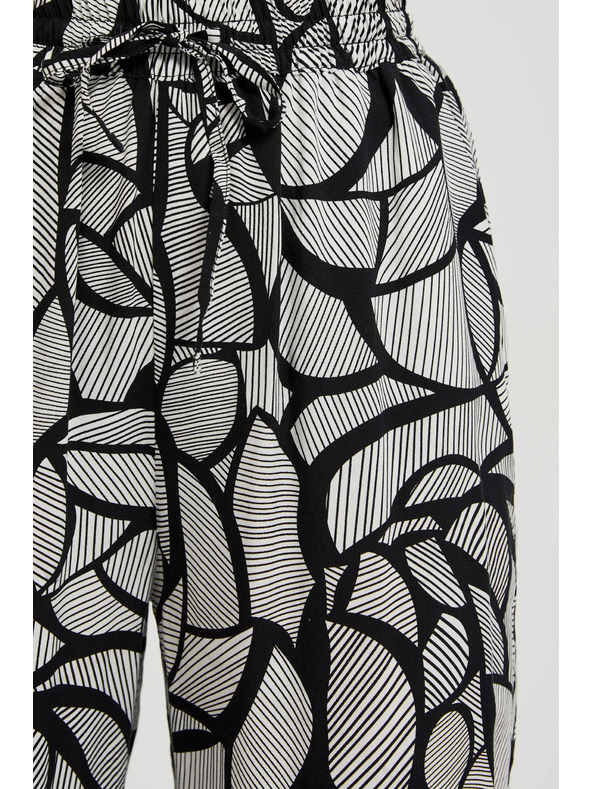 Moodo Viskozne hlače ravnih nogavica crno-bijele Moodo