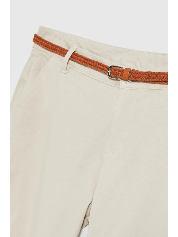 Moodo Bež hlače s dekorativnim pojasom Moodo