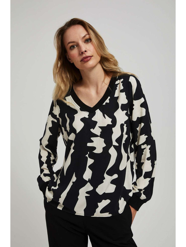 Moodo Uzorkovana košulja s V-izrezom crna Moodo