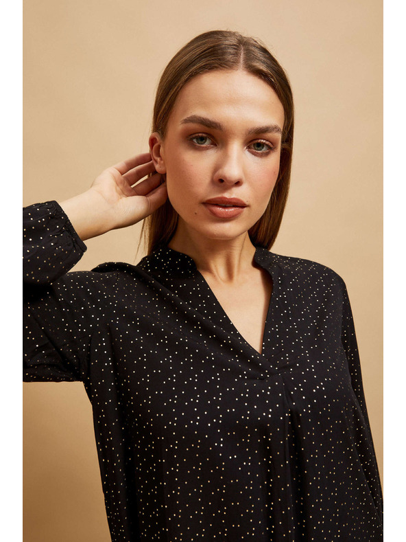 Moodo Crna košulja s V-izrezom Moodo