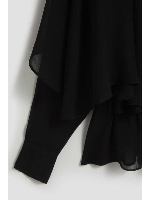 Moodo Crna košulja s volanima i V-izrezom Moodo