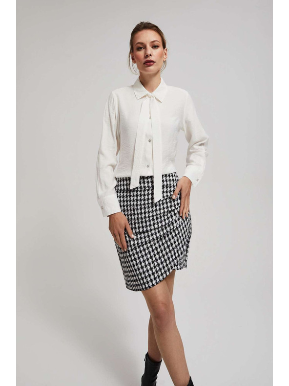 Moodo Biserasta košulja Moodo s vezanim izrezom i dekorativnim gumbima