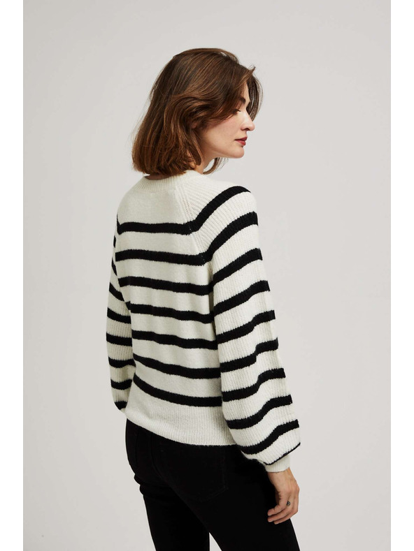 Moodo Perlaston-crni pulover s prugama i okruglim izrezom Moodo