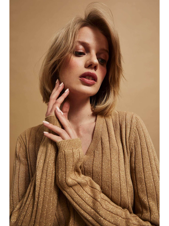 Moodo Pulover ukrašen metalnom niti Moodo