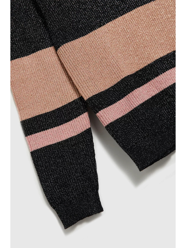 Moodo Crni pulover s prugama, metalnom niti i okruglim izrezom Moodo