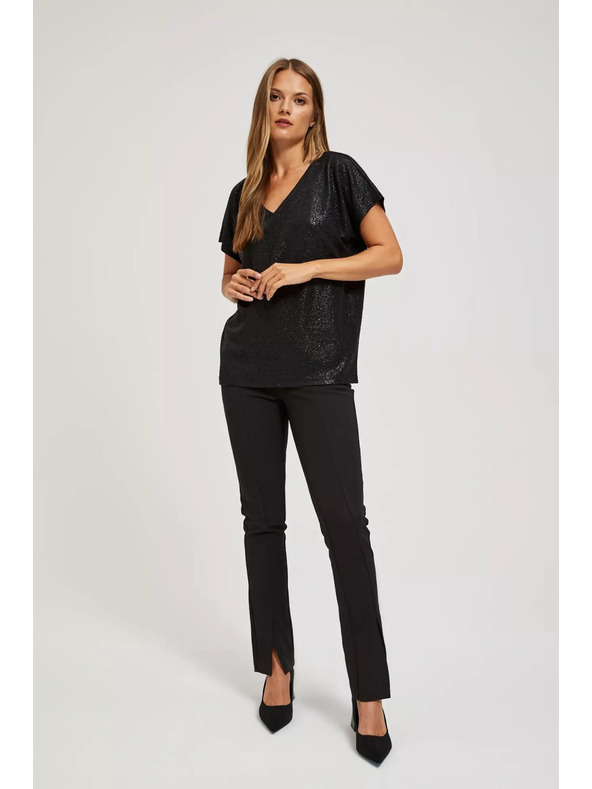 Moodo Elegantna crna bluza s V-izrezom od sjajnog materijala Moodo