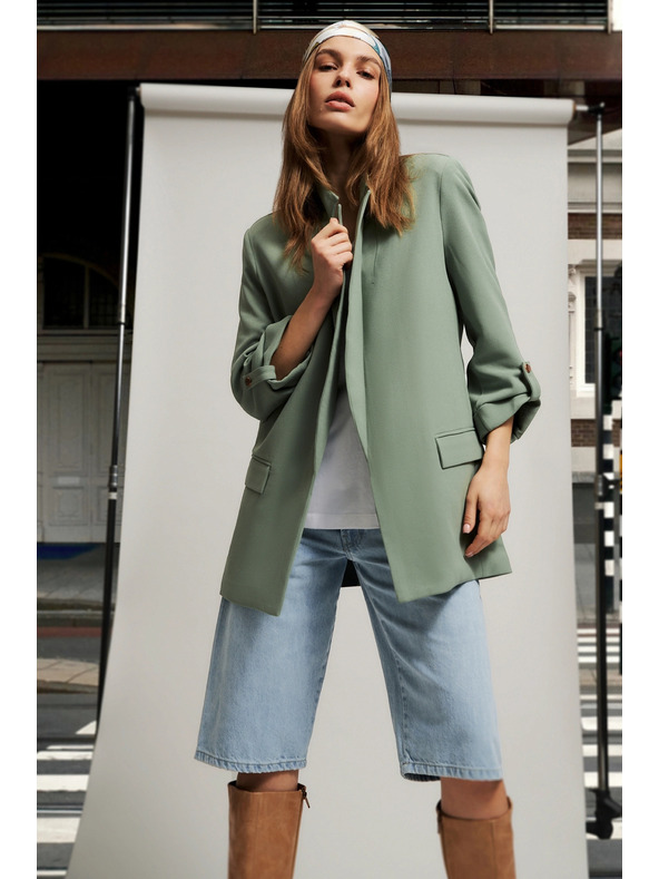 Moodo Sako sa zavrnutim rukavima maslinaste boje Moodo