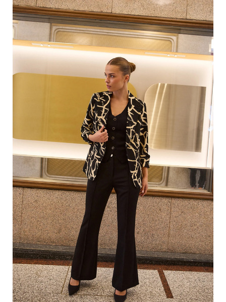 Moodo Sako sa naboranim 3/4 rukavima crne boje Moodo