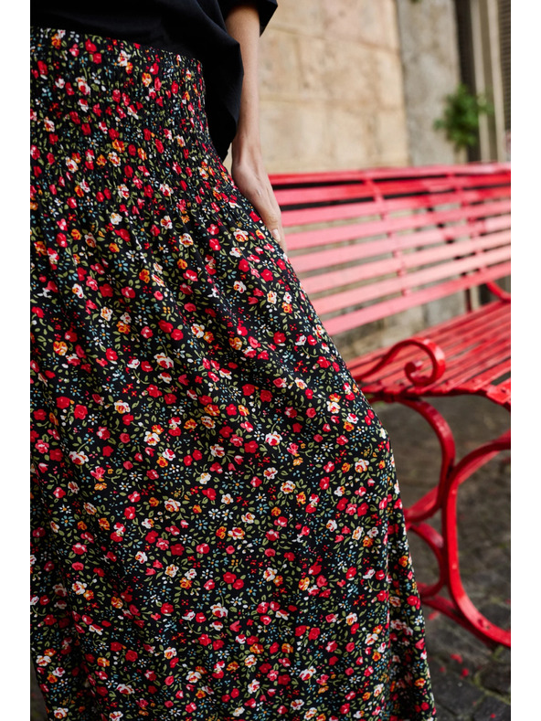 Moodo Midi suknja s cvjetnim uzorkom crna Moodo
