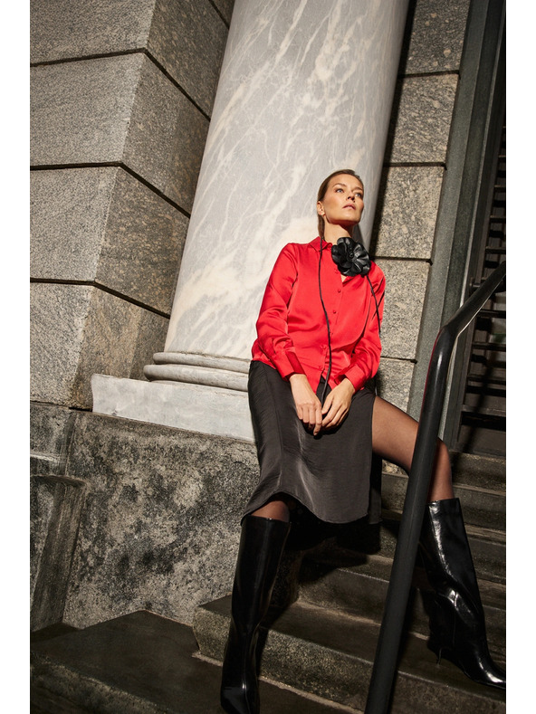 Moodo Midi suknja crna Moodo