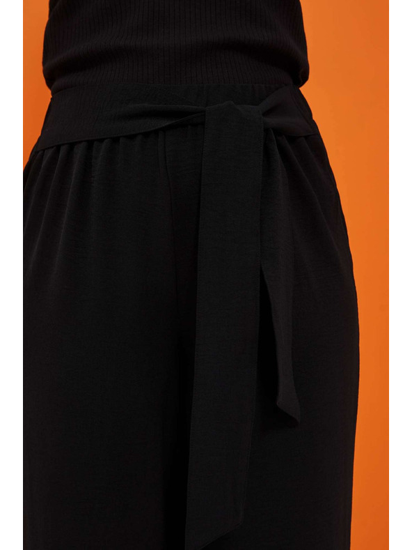 Moodo Hlače sa vezivanjem u struku Moodo