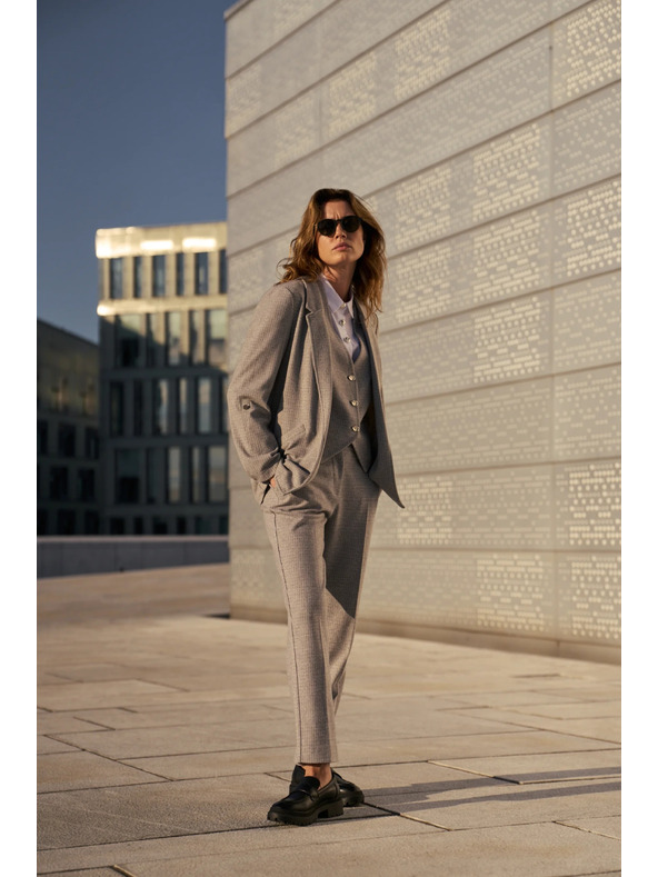 Moodo Sive hlače sa strukturom Moodo