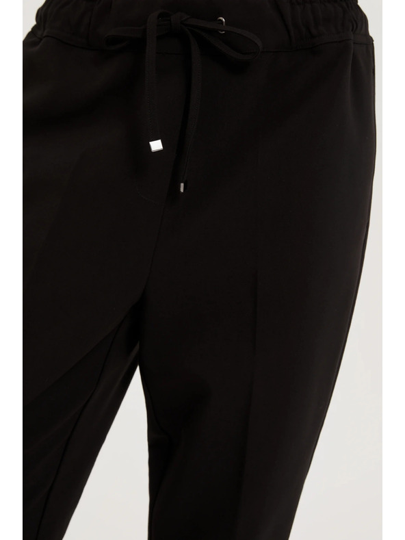 Moodo Crne hlače sa strukturom i ravnim nogavicama Moodo