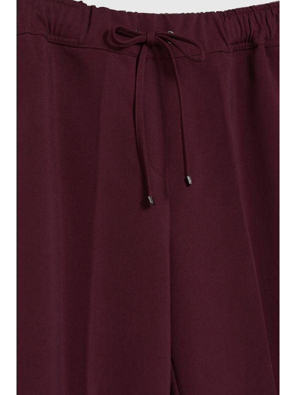 Moodo Bordo hlače sa strukturom i ravnim nogavicama Moodo