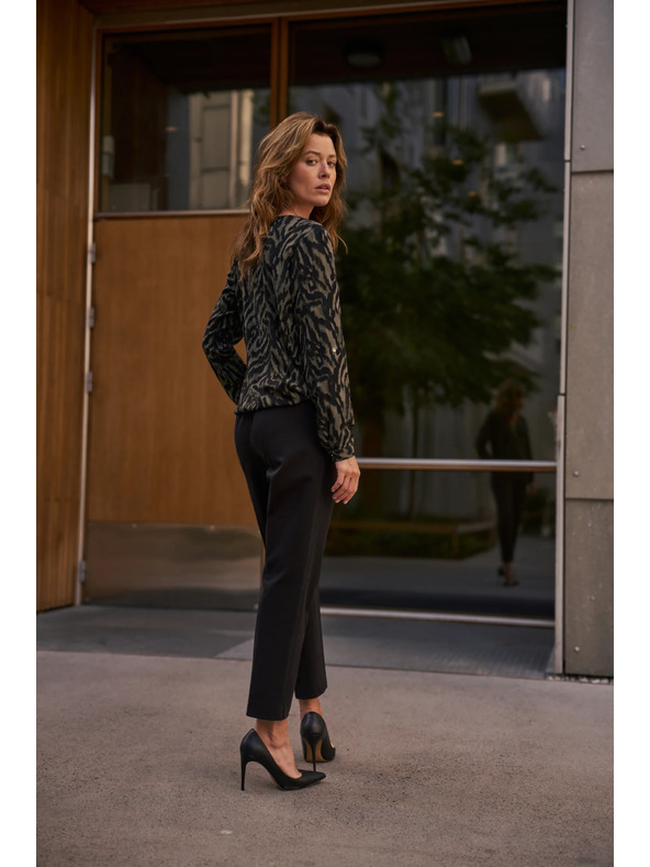 Moodo Crne cigarete hlače Moodo