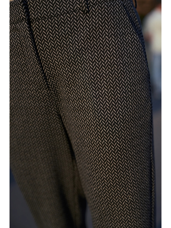 Moodo Grafitne hlače s uzorkom riblje kosti Moodo