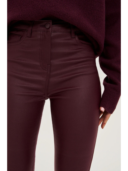 Moodo Voskane hlače boje vina Moodo