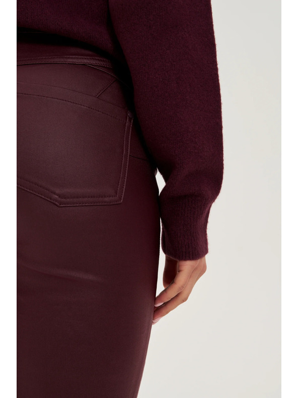 Moodo Voskane hlače boje vina Moodo