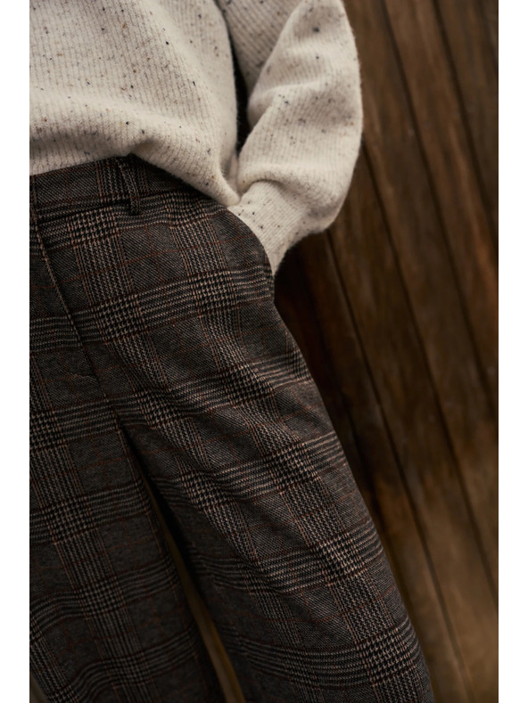 Moodo Smeđe karaste hlače Moodo