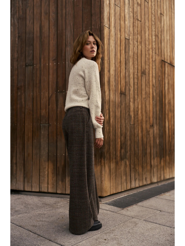 Moodo Smeđe karaste hlače Moodo