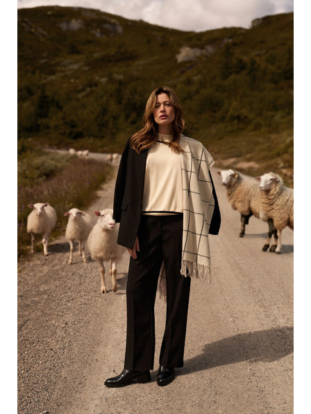 Moodo Crne hlače s pojasom Moodo