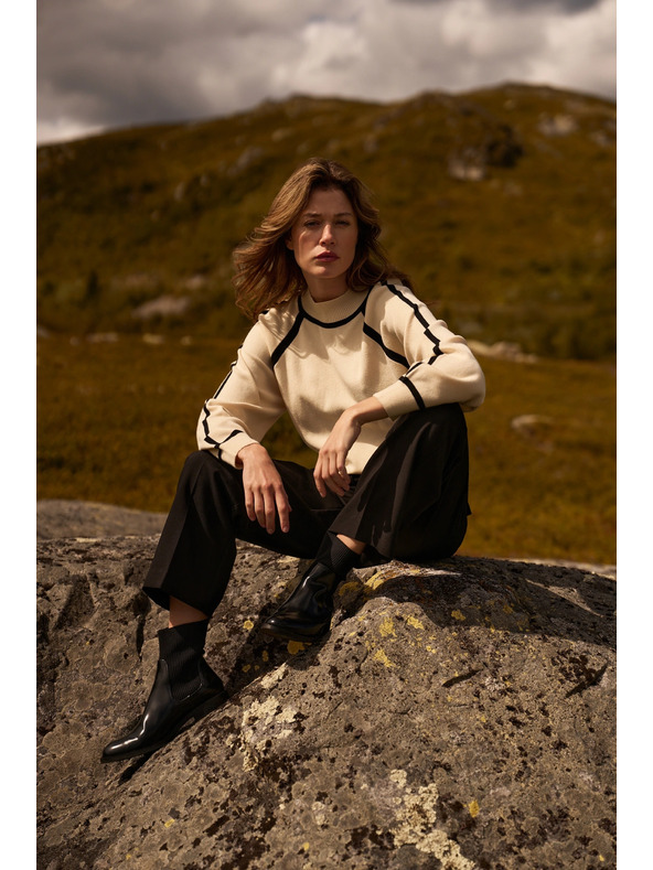 Moodo Crne hlače s pojasom Moodo