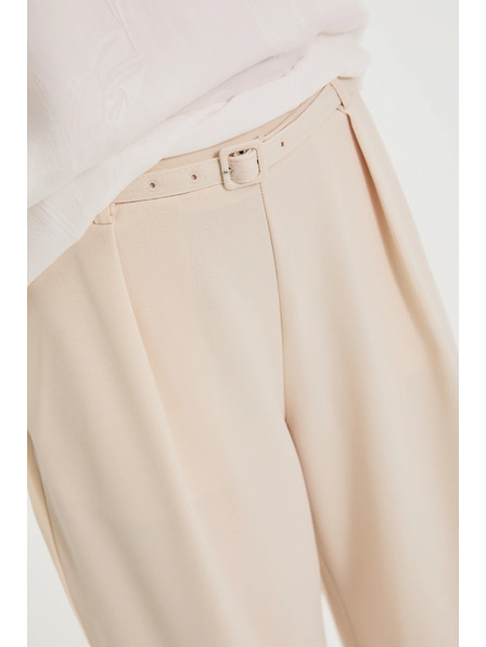 Moodo Bež hlače s pojasom Moodo