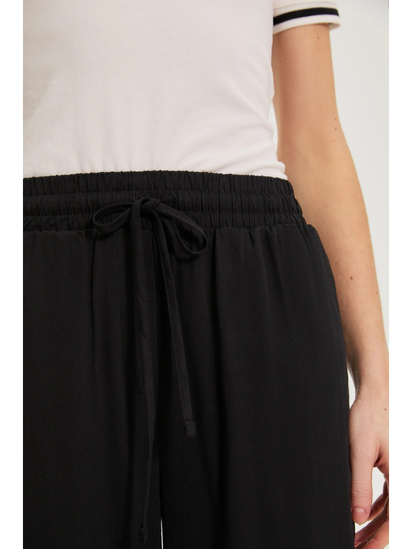 Moodo Crne viskozne hlače Moodo