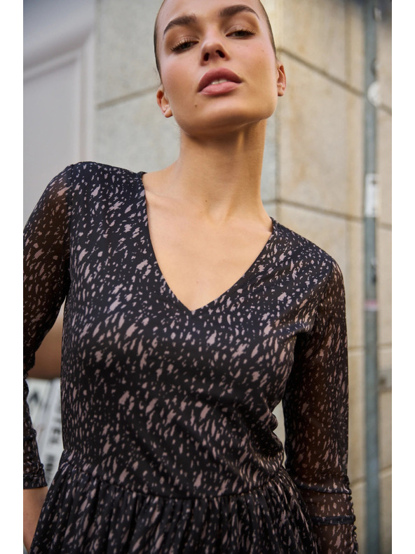 Moodo Crne midi haljine Moodo