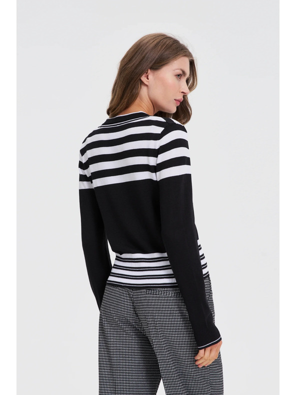 Moodo Pulover s ukrašenim gumbima crni Moodo