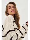 Moodo Béžový pulover s prugama Moodo