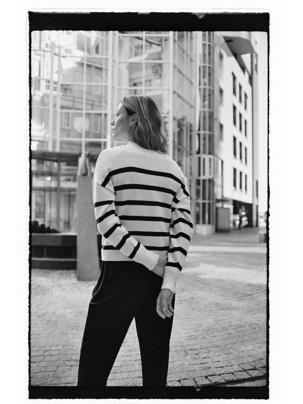 Moodo Prugasti kardigan ecru Moodo