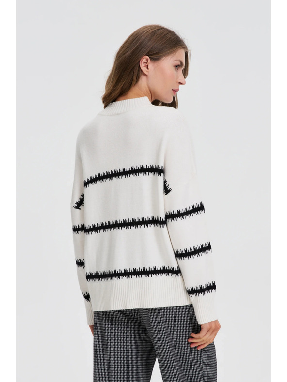 Moodo Bijeli pulover s prugama i spuštenom linijom ramena Moodo