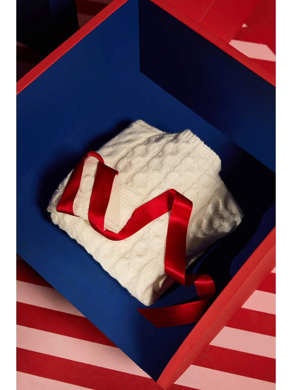 Moodo Pulover s ukrasnim pletenicama bež Moodo