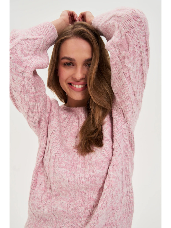 Moodo Ružičasti džemper s dekorativnim pletenicama Moodo