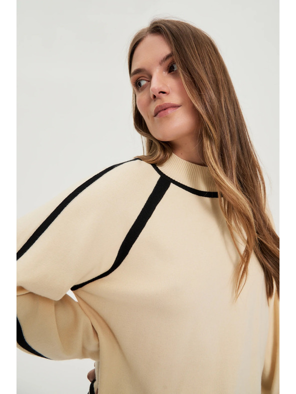 Moodo Bež džemper s polu rolon ovratnikom Moodo
