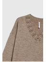 Moodo Smeđi džemper s dekorativnim izrezom Moodo