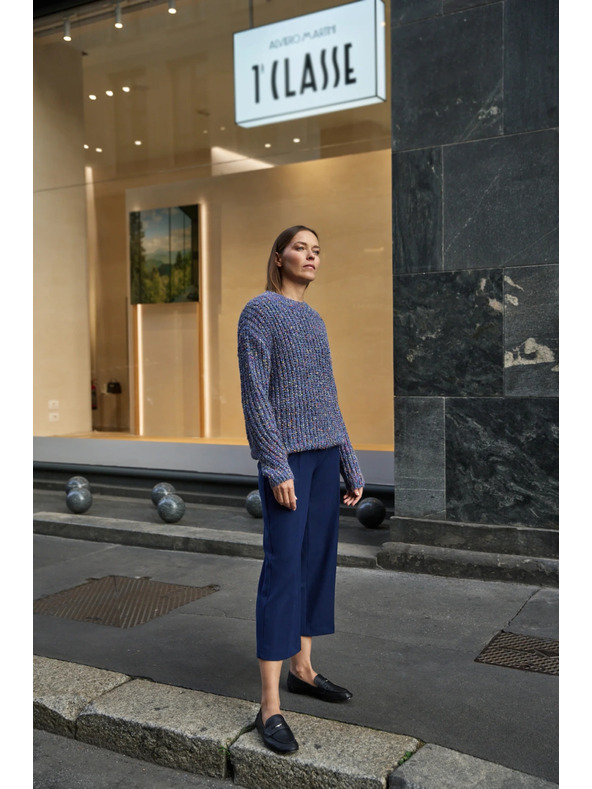 Moodo Tamno plavi džemper ukrašen šarenim koncem Moodo