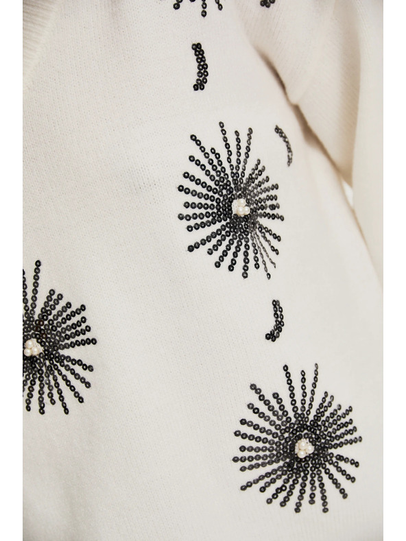 Moodo Bijeli džemper s šljokicama Moodo