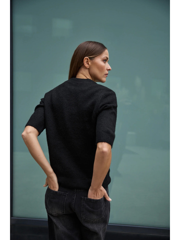 Moodo Crni džemper ukrašen perlicama Moodo